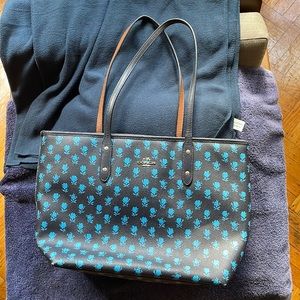 Coach B1677-F38161 Badlands Blue Floral City Zip Top Tote Bag Blue Shoulder Bag